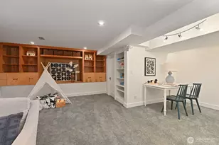 1315 NE 70th St, Seattle, WA 98115 - Photo 33