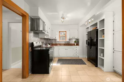 5009 S Alaska Street, Seattle, WA 98118 - Photo 9