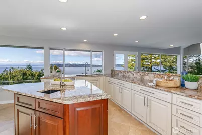 10413 66th Place W, Mukilteo, WA 98275 - Photo 15