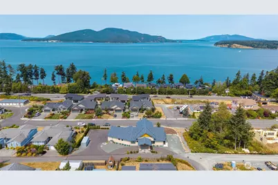 3803 W 2nd Street, Anacortes, WA 98221 - Photo 3