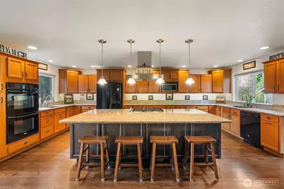 8910 Lavaliere Meadows Lane SW, Rochester, WA 98579 - Photo 11