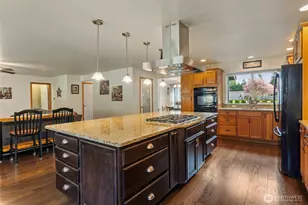 8910 Lavaliere Meadows Ln SW, Rochester, WA 98579 - Photo 9