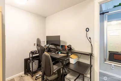 707 37th Street SE #12, Auburn, WA 98002 - Photo 15