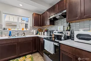 23224 Edmonds Way, Edmonds, WA 98026 - Photo 11