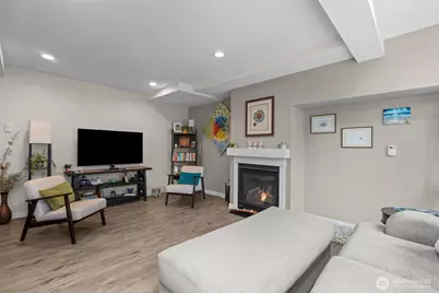 23224 Edmonds Way #107, Edmonds, WA 98026 - Photo 3