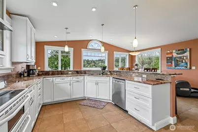 17298 Lake View Boulevard, Mount Vernon, WA 98274 - Photo 7