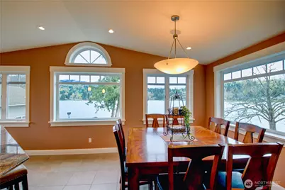17298 Lake View Boulevard, Mount Vernon, WA 98274 - Photo 9