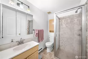 11556 Greenwood Ave N, Seattle, WA 98133 - Photo 23