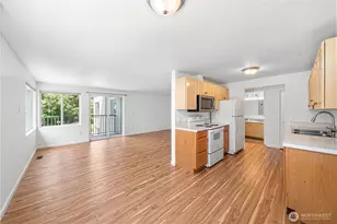 11556 Greenwood Ave N, Seattle, WA 98133 - Photo 11