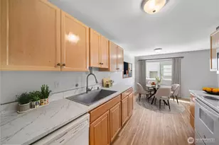 11556 Greenwood Ave N, Seattle, WA 98133 - Photo 17