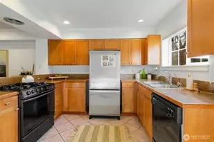 206 24th Ave E, Seattle, WA 98112 - Photo 11