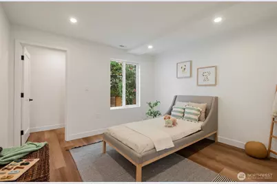 8711 28th Avenue NW, Seattle, WA 98117 - Photo 9