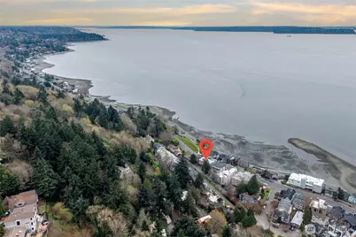 4226 Beach Drive SW #102, Seattle, WA 98116 - Photo 3