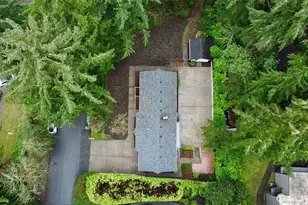 10627 SE 18th St, Bellevue, WA 98004 - Photo 29