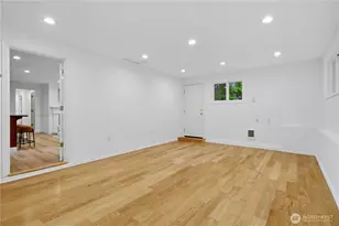 10627 SE 18th St, Bellevue, WA 98004 - Photo 25