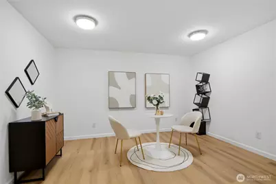 10627 SE 18th St, Bellevue, WA 98004 - Photo 17