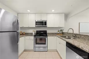 12740 NE 10th Pl, Bellevue, WA 98005 - Photo 5