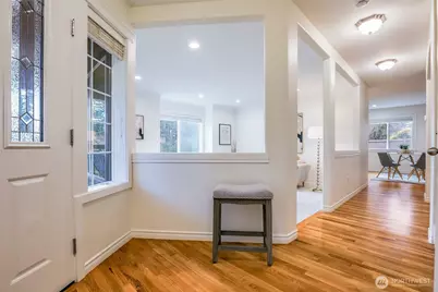 725 N 198th Street, Shoreline, WA 98133 - Photo 3