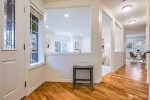 725 N 198th St, Shoreline, WA 98133 - Photo 3