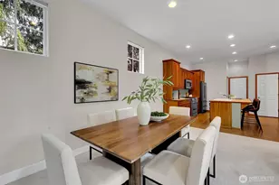 2401 132nd Ave SE, Bellevue, WA 98005 - Photo 11