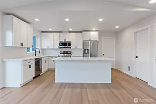 22130 133rd St E, Bonney Lake, WA 98391 - Photo 9