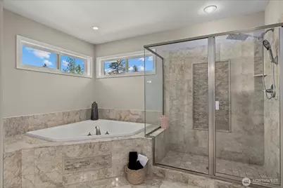 2046 277th Avenue SE, Sammamish, WA 98075 - Photo 19