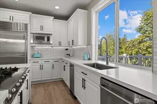 2046 277th Ave SE, Sammamish, WA 98075 - Photo 5