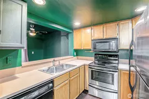 110 SW 116th St, Seattle, WA 98146 - Photo 7