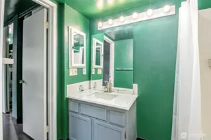 110 SW 116th St, Seattle, WA 98146 - Photo 9