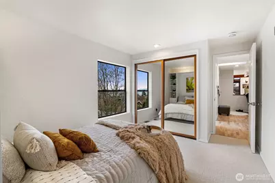 1627 California Avenue SW #4, Seattle, WA 98116 - Photo 25