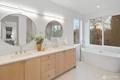 7012 Ravenna Avenue NE, Seattle, WA 98115 - Photo 21