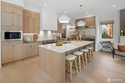 7012 Ravenna Avenue NE, Seattle, WA 98115 - Photo 5