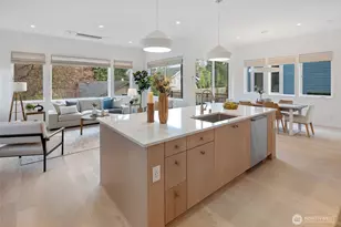 7012 Ravenna Ave NE, Seattle, WA 98115 - Photo 11