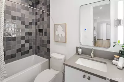 7012 Ravenna Avenue NE, Seattle, WA 98115 - Photo 35