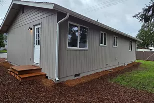 432 SW Diane St, Castle Rock, WA 98611 - Photo 13