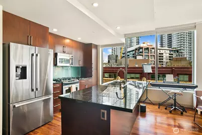 910 Lenora Street #903, Seattle, WA 98121 - Photo 3