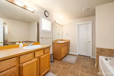 4605 Hidden Lake Loop, Mount Vernon, WA 98273 - Photo 17