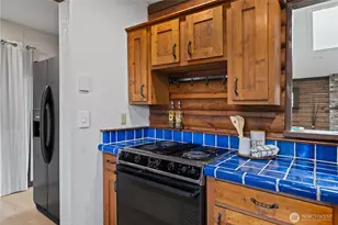 101 E Lake Forest Dr, Allyn, WA 98524 - Photo 7