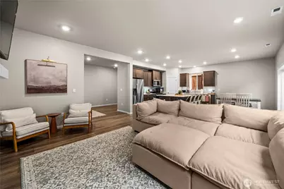 1081 SW Pendleton Way, Port Orchard, WA 98367 - Photo 11