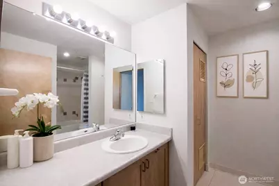 510 6th Avenue S #603, Seattle, WA 98104 - Photo 9