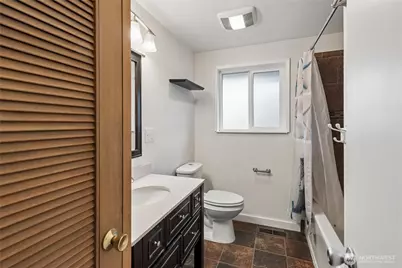 13035 N Meridian Ave, Seattle, WA 98133 - Photo 17