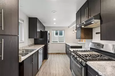 13035 N Meridian Ave, Seattle, WA 98133 - Photo 11