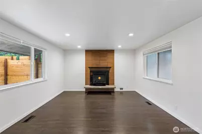 13035 N Meridian Ave, Seattle, WA 98133 - Photo 7