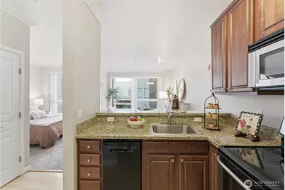 225 Logan Avenue S #308, Renton, WA 98057 - Photo 5