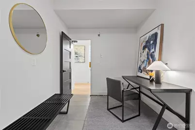 2562 30th Avenue W, Seattle, WA 98199 - Photo 3