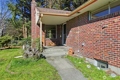 509 106th Street S, Tacoma, WA 98444 - Photo 5