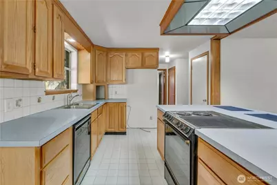 509 106th Street S, Tacoma, WA 98444 - Photo 15