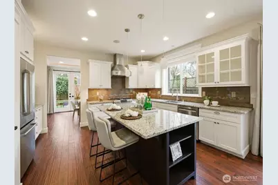 8718 NE 134th Street, Kirkland, WA 98034 - Photo 11