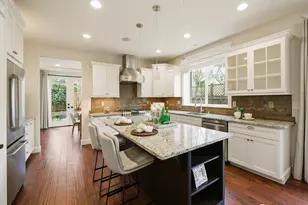 8718 NE 134th St, Kirkland, WA 98034 - Photo 11