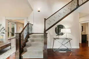 8718 NE 134th St, Kirkland, WA 98034 - Photo 3